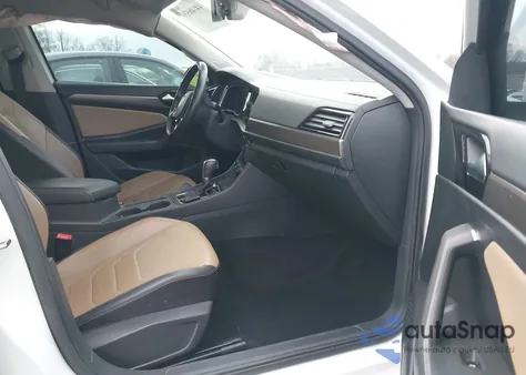 2019 Volkswagen Jetta 1.4T Sel Premium from USA, damaged, VIN 3VWG57BU1KM007058